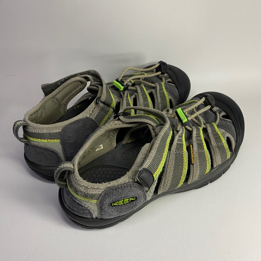 KEEN Newport H2 Waterproof Hiking Sandal Men’s Size US 5 Green,Black Grey - Picture 4 of 9